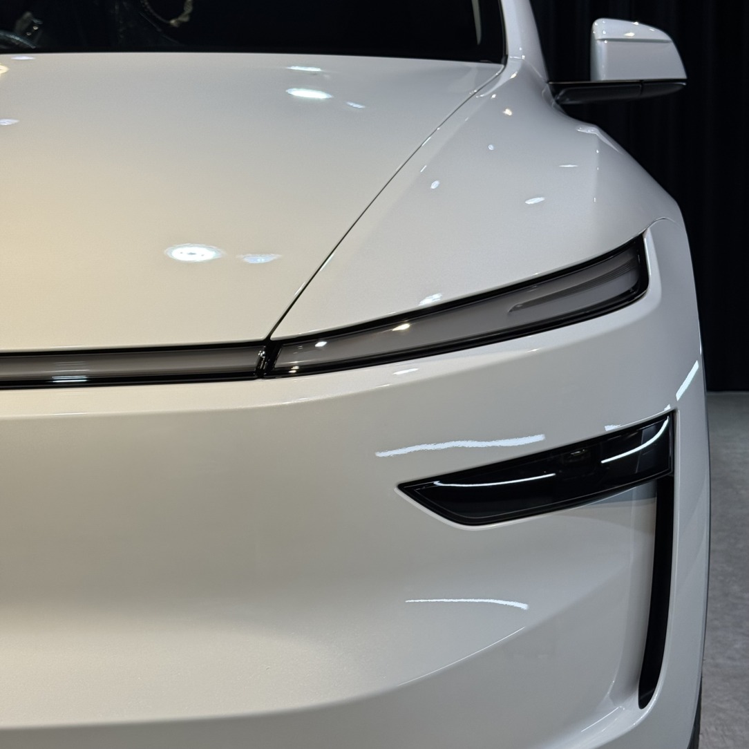 テスラ モデルY 春日井市のお客様 セラミックコーティング｜ボディ磨き カーコーティング専門店