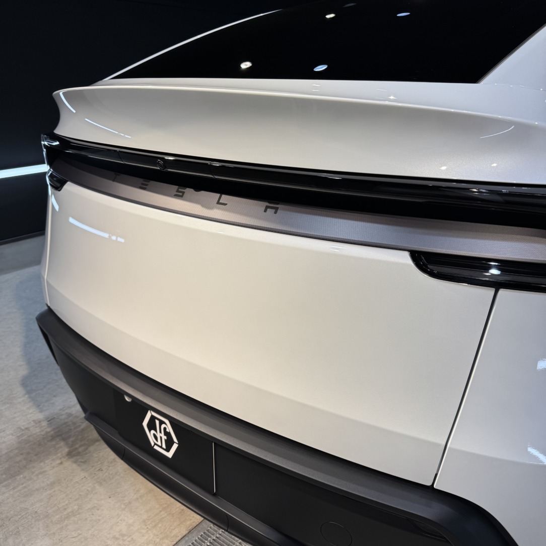 テスラ モデルY 春日井市のお客様 セラミックコーティング｜ボディ磨き カーコーティング専門店