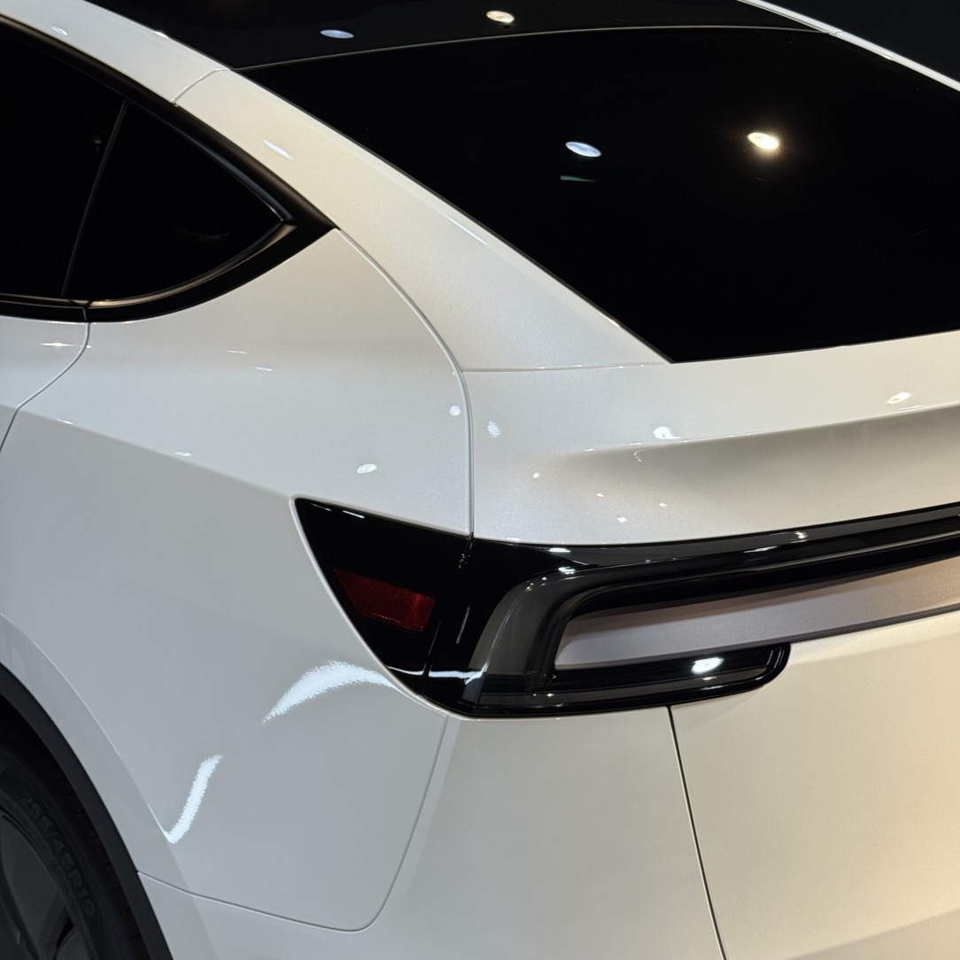 テスラ モデルY 春日井市のお客様 セラミックコーティング｜ボディ磨き カーコーティング専門店