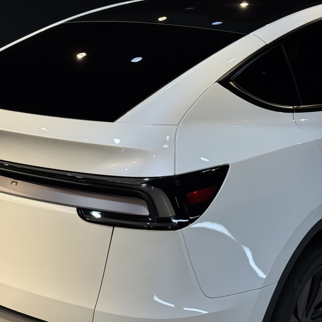 テスラ モデルY 春日井市のお客様 セラミックコーティング｜ボディ磨き カーコーティング専門店