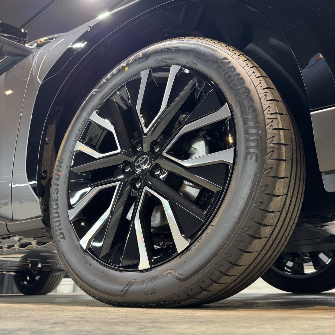 トヨタ bZ4X 春日井市のお客様 セラミックコーティング｜ボディ磨き カーコーティング専門店